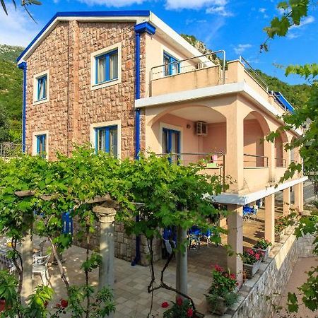 Apartmani Nica Sveti Stefan Bagian luar foto