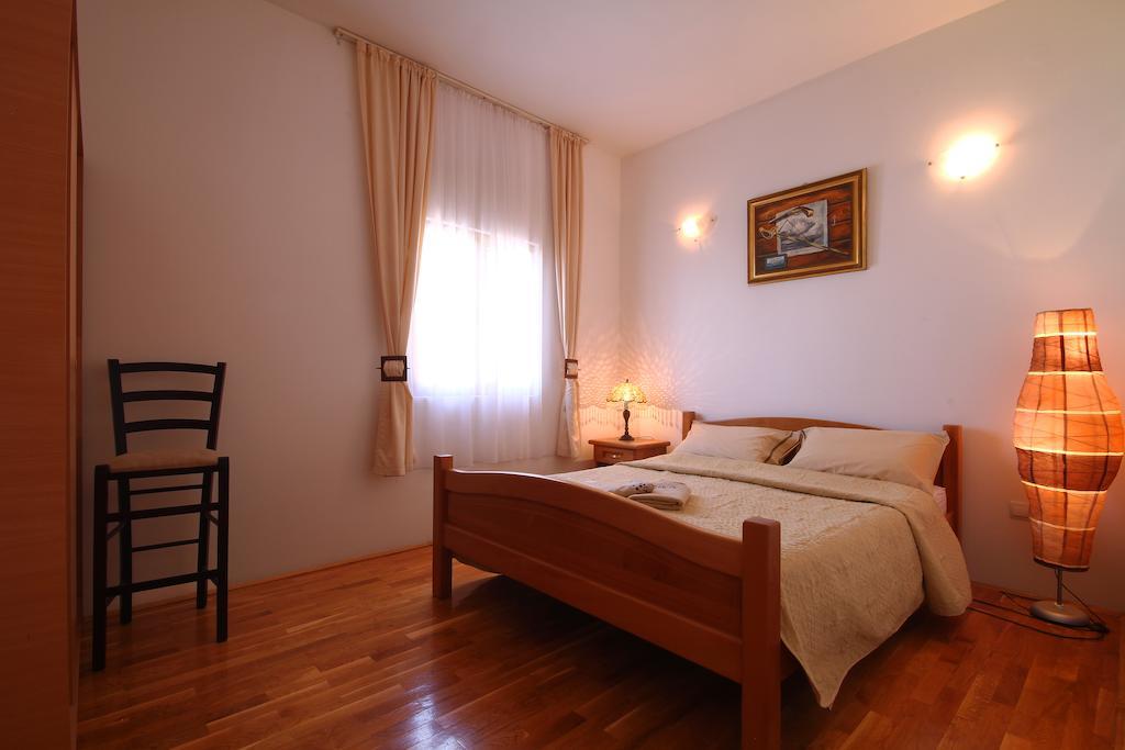 Apartmani Nica Sveti Stefan Bagian luar foto