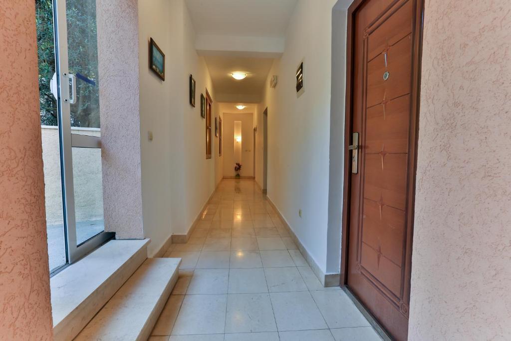 Apartmani Nica Sveti Stefan Bagian luar foto